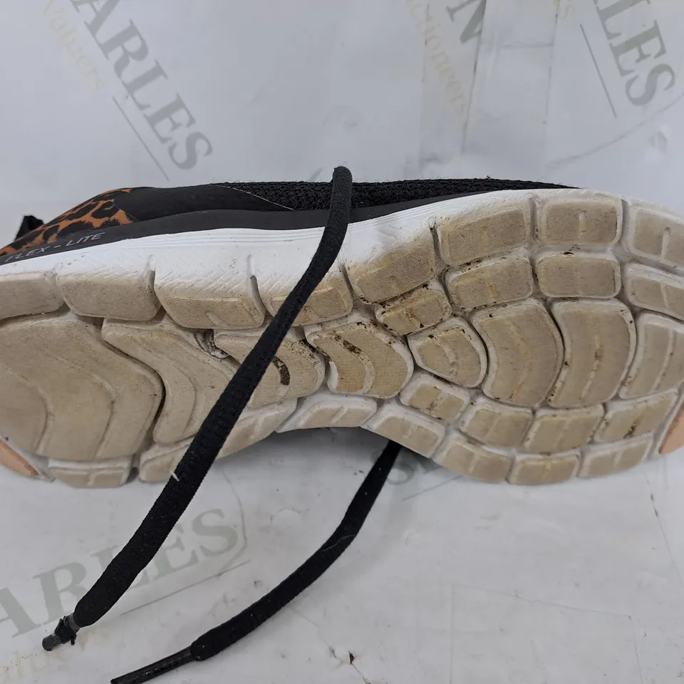 SKETCHERS ANIMAL PRINT FLEX TRAINERS IN BLACK - UK 3.5