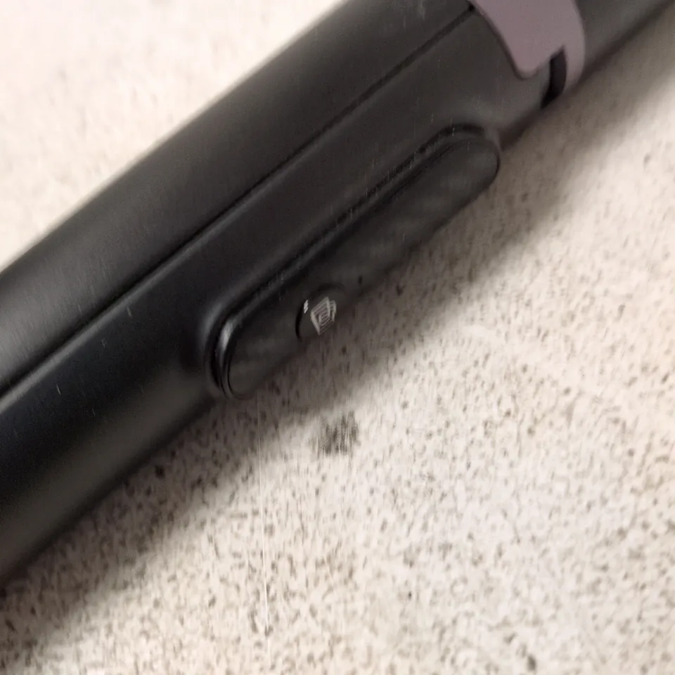 BLACK SELFIE STICK
