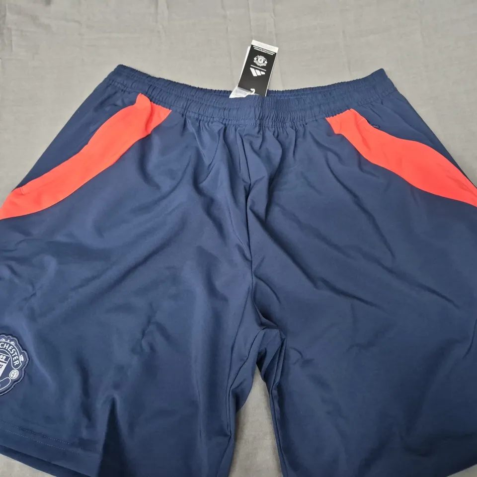 ADIDAS MANCHESTER UNITED IN NAVY - UK XL