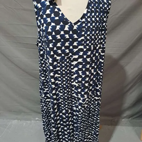 MASAI DALISA OVERSIZE DRESS IN BLUE FLORAL SIZE M