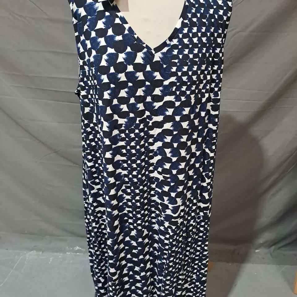 MASAI DALISA OVERSIZE DRESS IN BLUE FLORAL SIZE M