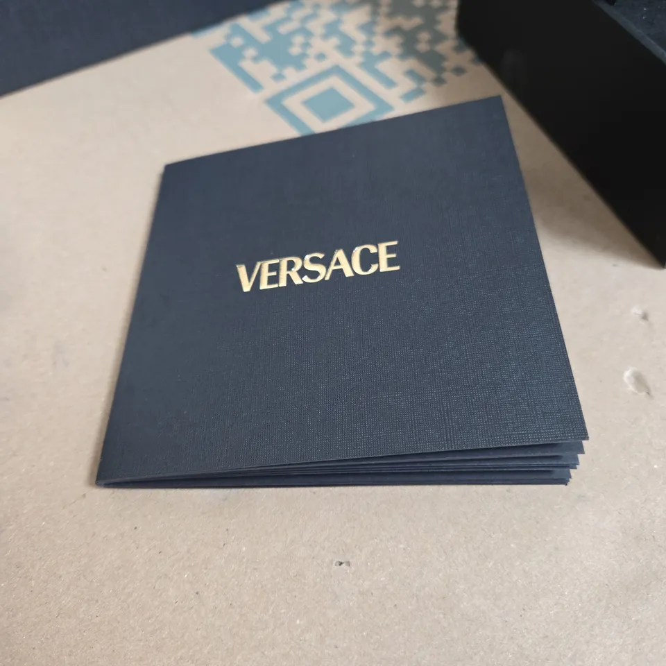 MENS VERSACE WATCH (LINK SNAPPED)