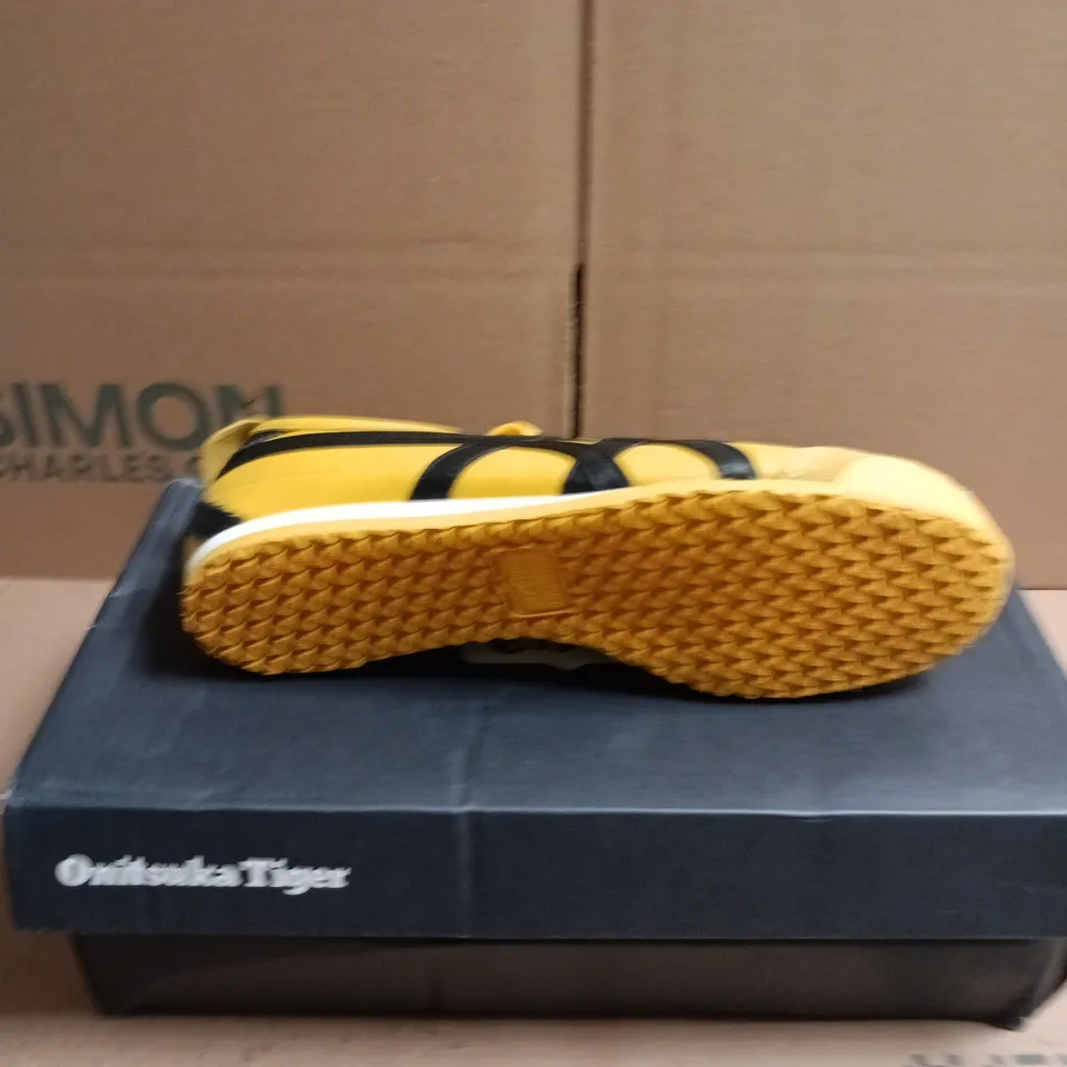 BOXED PAIR OF ONITSUKA TIGER MEXICO 66 TRAINERS - 3