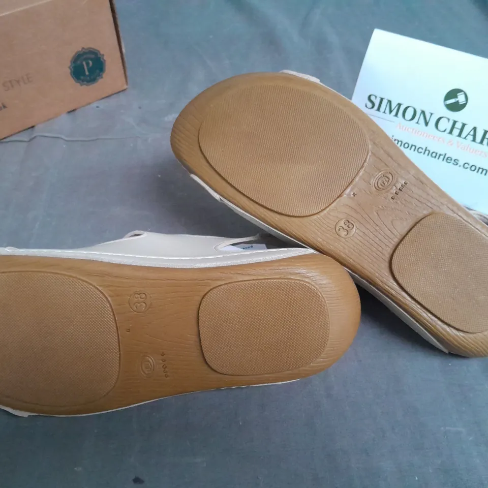 PAVERS GENUINE LEATHER SANDALS IN BEIGE - 38