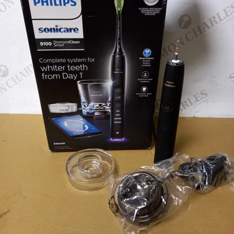PHILIPS SONICARE DIAMONDCLEAN 9100 SMART ELECTRIC TOOTHBRUSH