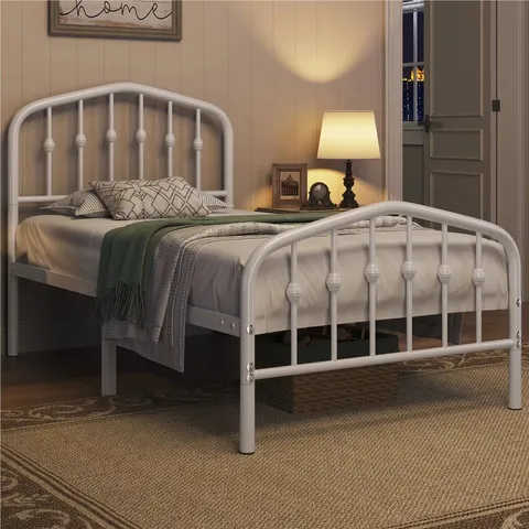 BOXED YAHEETECH COLOR & SIZE METAL BED WITH ARCHED HEADBOARD AND FOOTBOARD - WHITE // SIZE: 90 X 190cm (1 BOX)