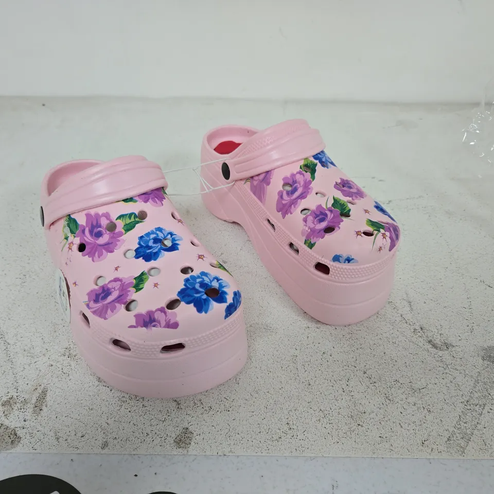 PINK FLORAL CROCS-STYLE CLOGS SIZE 38
