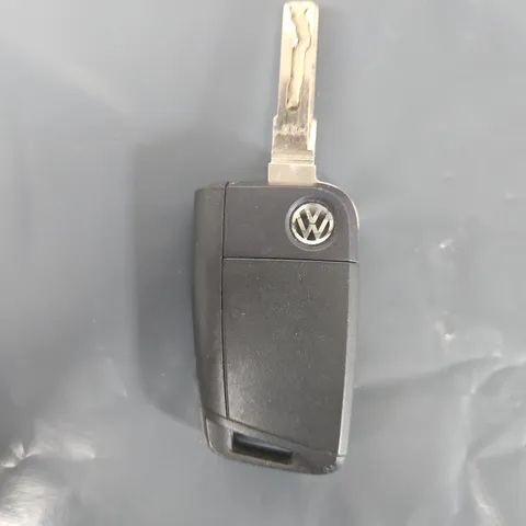 VOLKSWAGEN CAR KEY FOB WITH BLADE – VW LOGO 