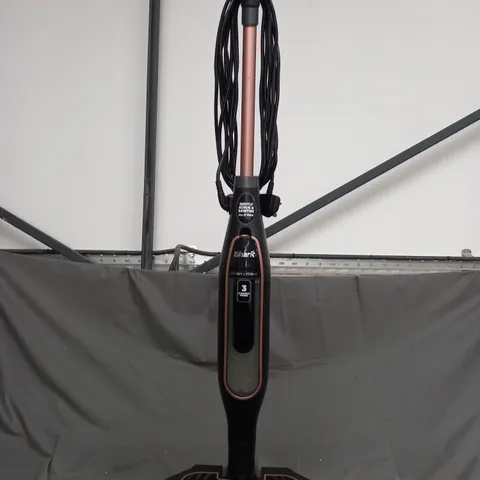 SHARK STEAM SCRUBBER WITH STEAM BLAST S7201 - COLLECTION ONLY