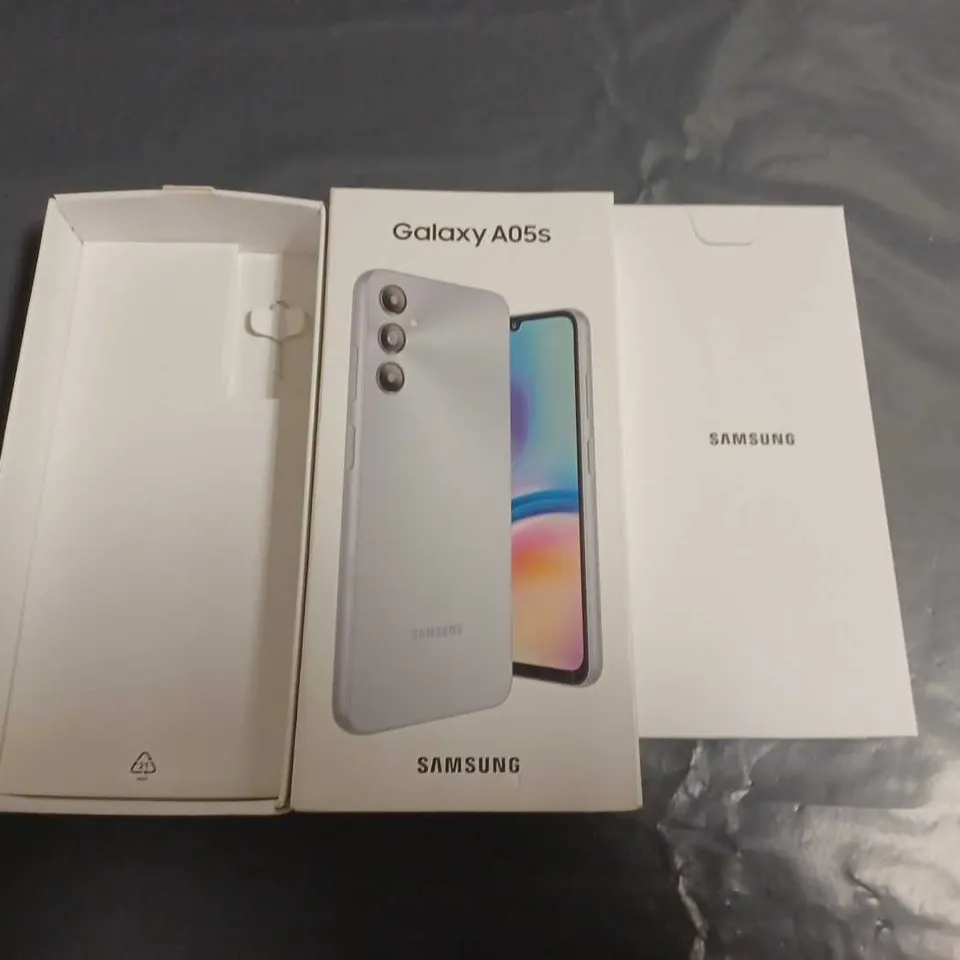 BOXED SAMSUNG GALAXY A05S4GB 64GB IN SILVER - SM-A057G/DSN