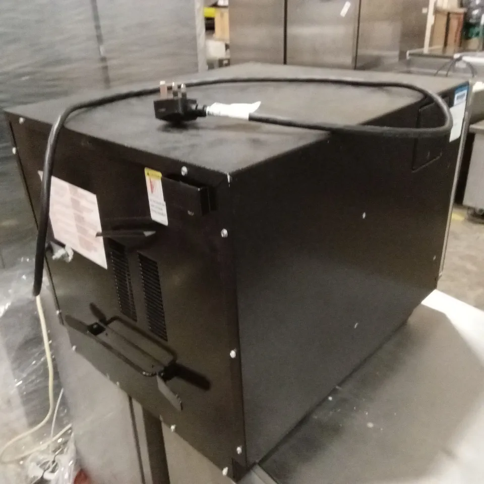 AMANA UCA2000NT COMMERCIAL CONVECTION EXPRESS COMBINATION MICROWAVE OVEN 3KW