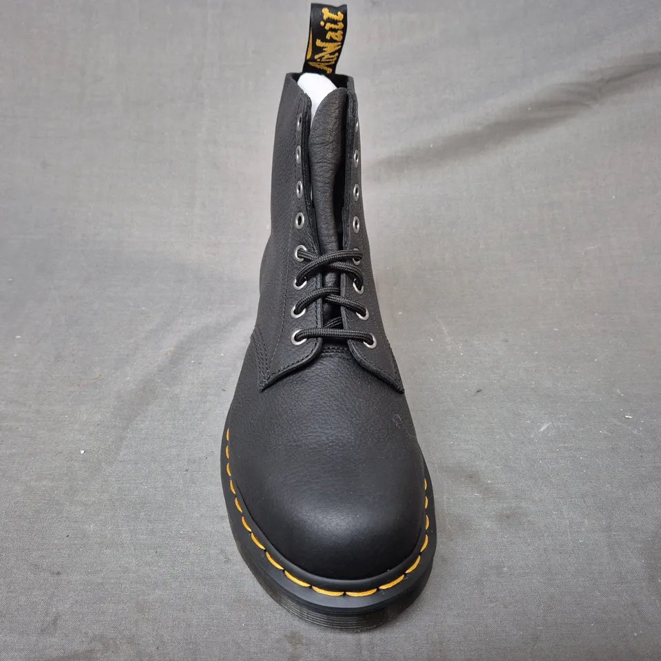 BOXED PAIR OF DR MARTENS 1460 PASCAL ANKLE BOOTS IN BLACK UK SIZE 8