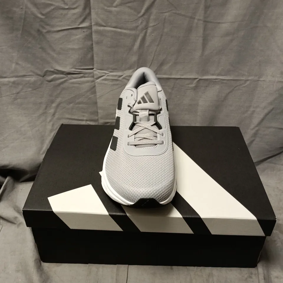 BOXED PAIR OF ADIDAS GALAXY 7 M TRAINERS IN GREY - UK 8.5
