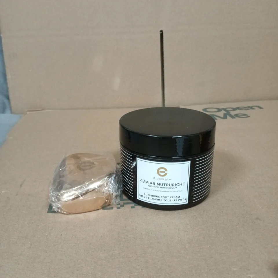 ELIZABETH GRANT CAVIAR FOOT CREAM WITH SCRUBBER – 
