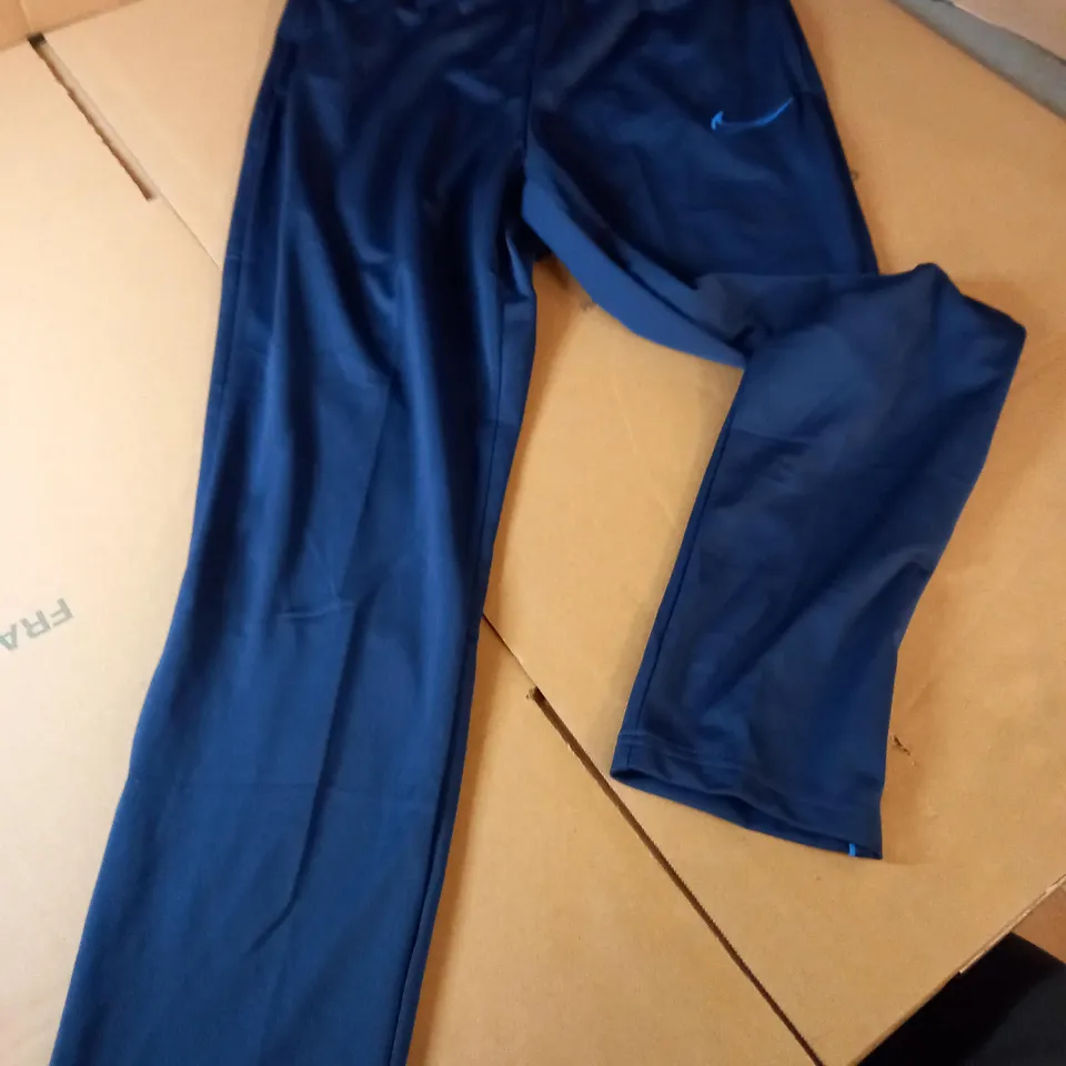 NIKE DRI-FIT TRACK PANTS - SIZE M