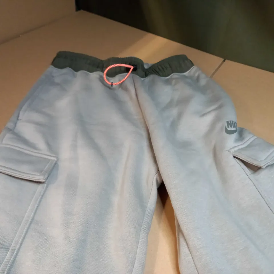 NIKE KHAKI/LOGO CUFFED JOGGERS - XS