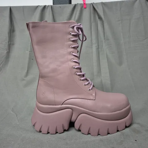 BOXED PAIR OF KOI COSTAL CRUISER ANKLE BOOTS IN MAUVE UK SIZE 8