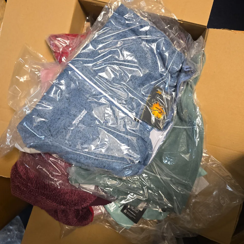 BOX OF APPROXIMATELY 15 ASSORTED BRAND NEW REGATTA ITEMS TO INCLUDE: BAYLETTA JUMPER
