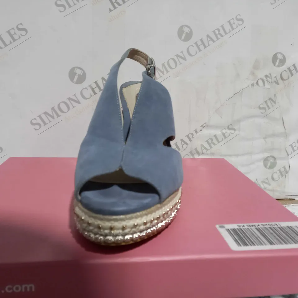 BOX CONTAINING 5 PAIRS OF MODA IN PELLE PERIAR WEDGE LIGHT BLUE SUEDE SANDAL UK SIZE 6