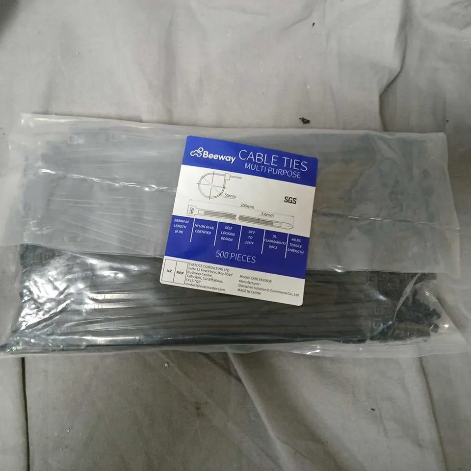 LARGE QUANTITY OF ASSORTED ZIP TIES IN BLACK