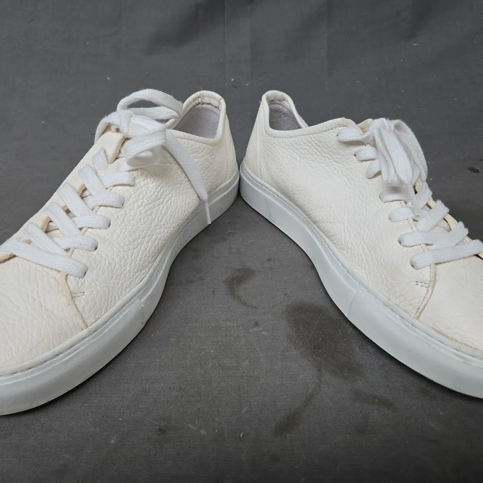 BOXED PAIR OF DIEMME LORIA LOW SHOES IN CREAM UK SIZE 9