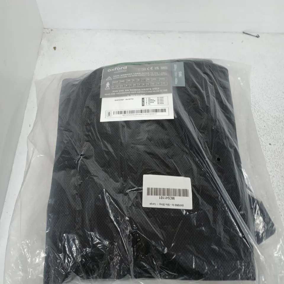 BAGGED OXFORD IN-SITU SLING IN BLACK