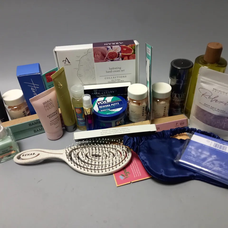 APPROXIMATELY 20 ASSORTED COSMETICS ITEMS TO INCLUDE ARRAN AFTER THE RAIN SHAMPOO (300ml), HERSHESONS ALMOST EVERYTHING CREAM (50ml), V05 REWORK PUTTY (150ml), ETC