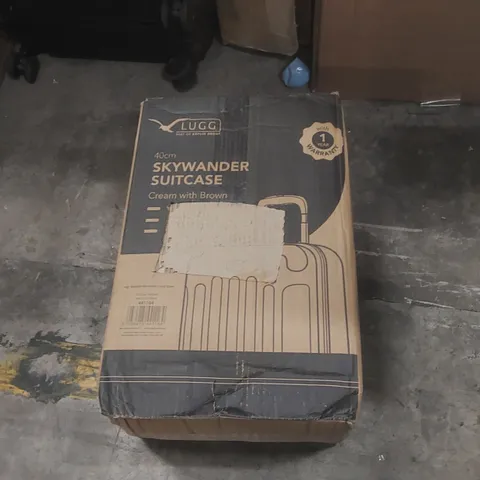 BOXED LUGG SKYWANDER SUITCASE 