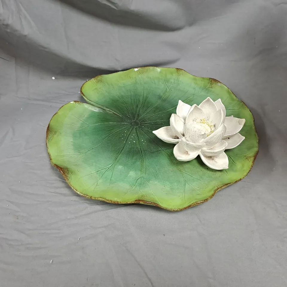 GARDEN REFLECTIONS LILYPAD & FLOWER OUTDOOR SCULPTURE