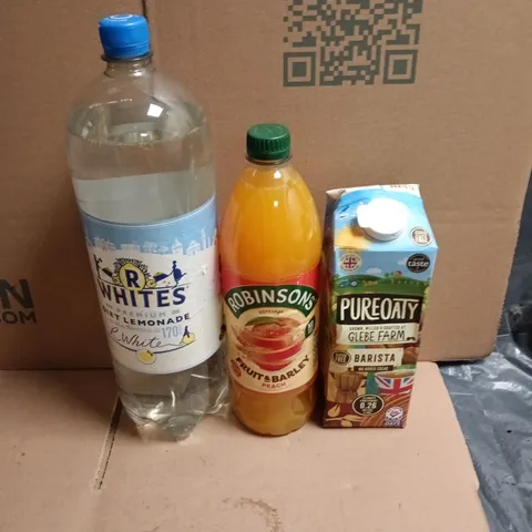 APPROXIMATELY 10 ASSORTED FOOD AND DRINKS ITEMS TO INCLUDE - R WHITES DIET LEMONADE, BARISTA STYLE OAT MILK, ROBINSONS FRUIT & BARLEY PEACH SQUASH ETC 