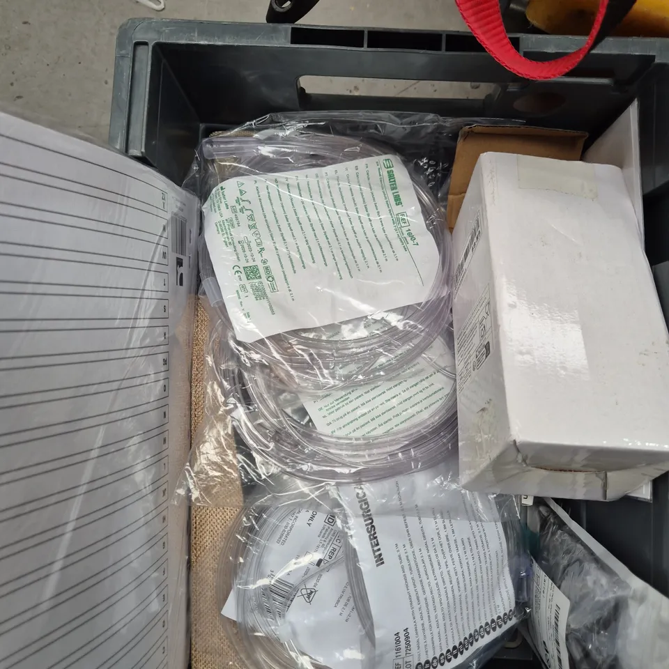 APPROXIMATELY 15 ASSORTED HOUSEHOLD ITEMS TO INCLUDE MUCK MUNCHERS SEPTIC TANK ACTIVATOR, DIP DISHWASHER SHEETS AND GREETINGS CARD