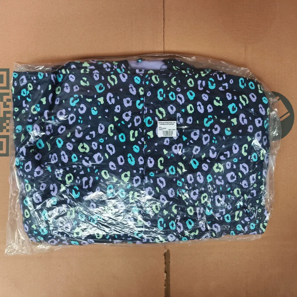 BAGGED MOUNTAIN WAREHOUSE ARIES PRINTED KID'S 3-IN-1 WATERPROOF JACKET IN NAVY/MULTI SIZE 11-12 YEARS