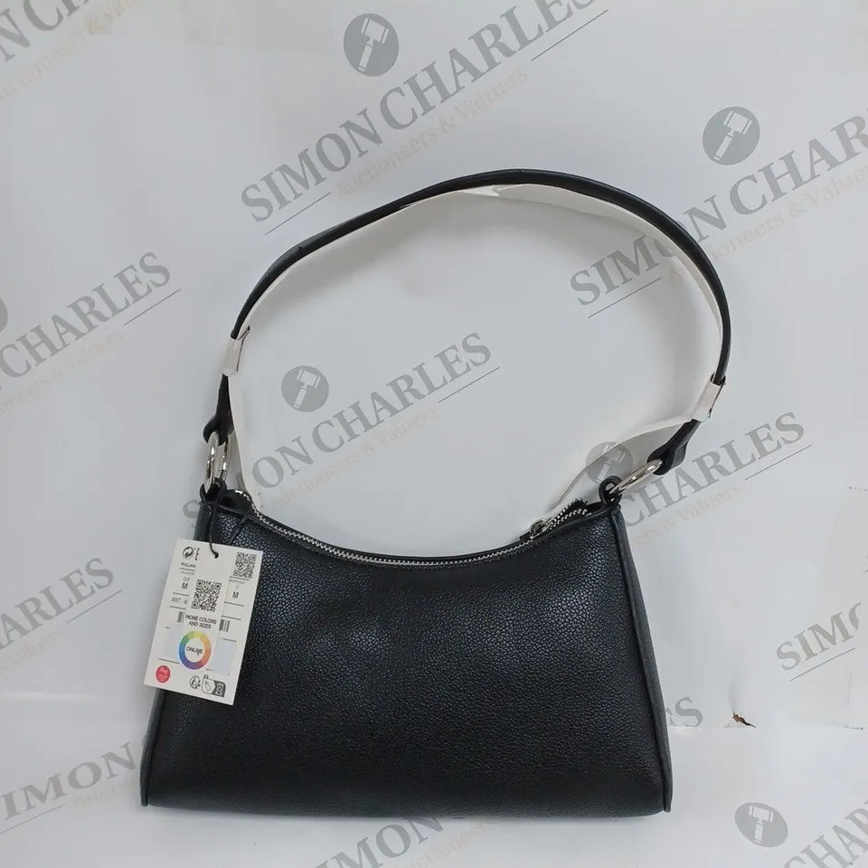 PULL&BEAR BLACK LEATHER BAG