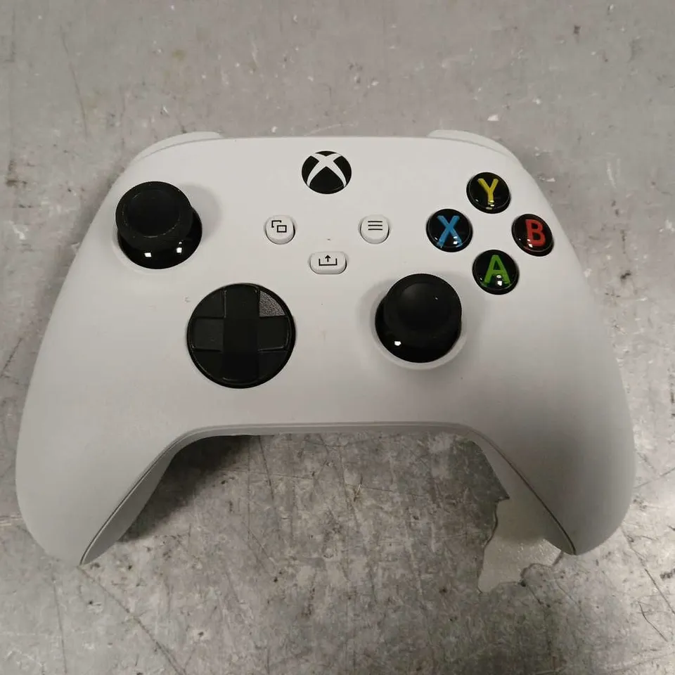 BOXED XBOX WIRELESS CONTROLLER