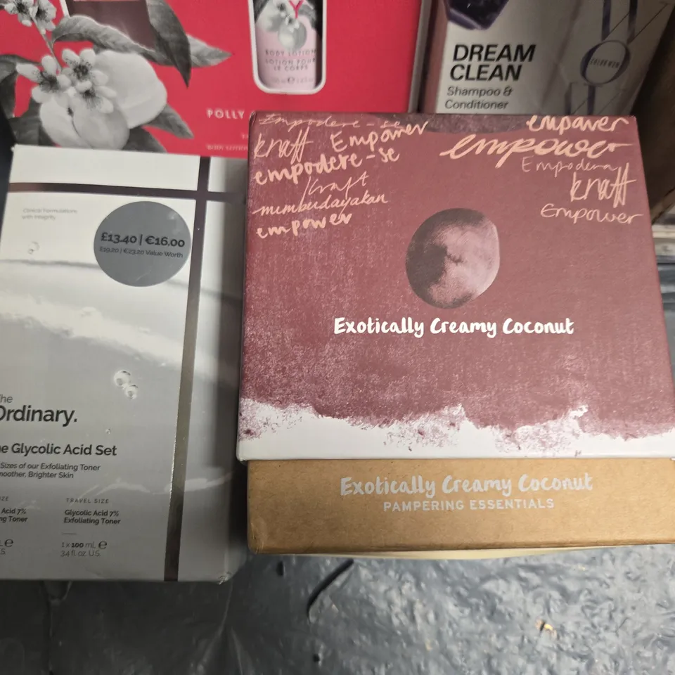 LOT OF 5 ASSORTED HEALTH AND BEAUTY ITEMS TO INCLUDE TED BAKER, THE ORDINARY AND BEAUTY CONCEPTS