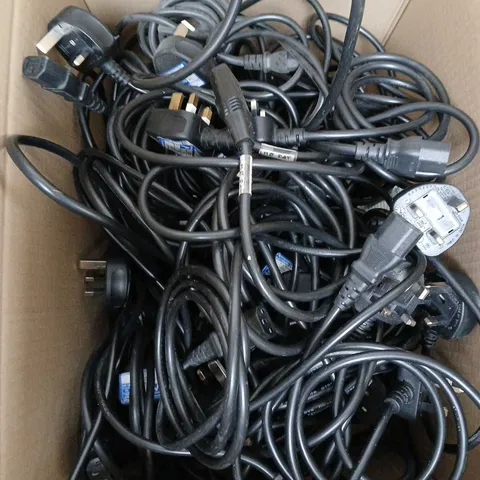 APPROXIMATELY 30 ASSORTED POWER CABLES 