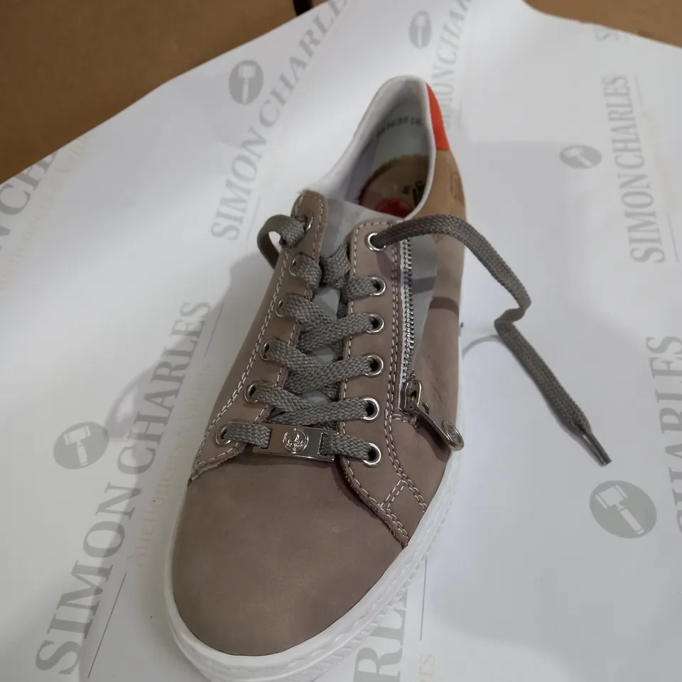 RIEKER SIDE ZIP GREY SHOE SIZE 6.5