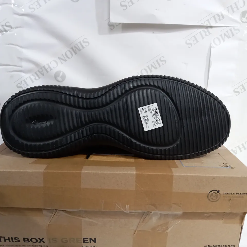 PAIR OF CLARKS TRAINERS IN BLACK - UK SIZE 12