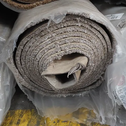 ROLL OF QUALITY CARPET // SIZE UNSPECIFIED