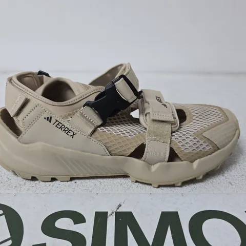 ADIDAS TERREX SANDALS – SIZE 10