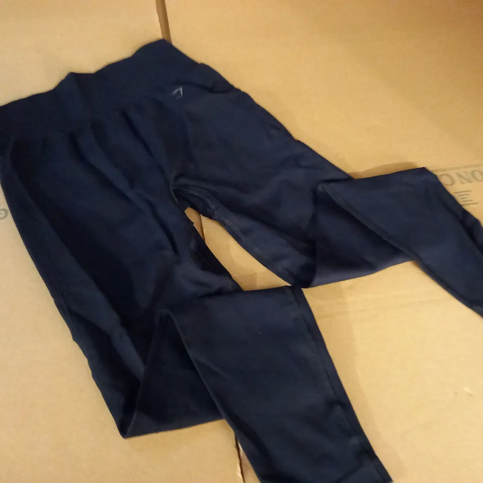 GYMSHARK BLACK TRAINING LEGGINGS - M