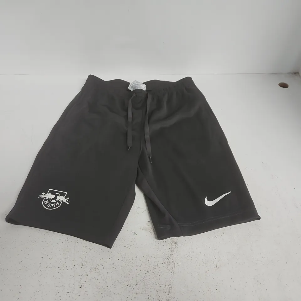 NIKE DRI-FIT RB LEIPZIG SHORTS IN BLACK - S