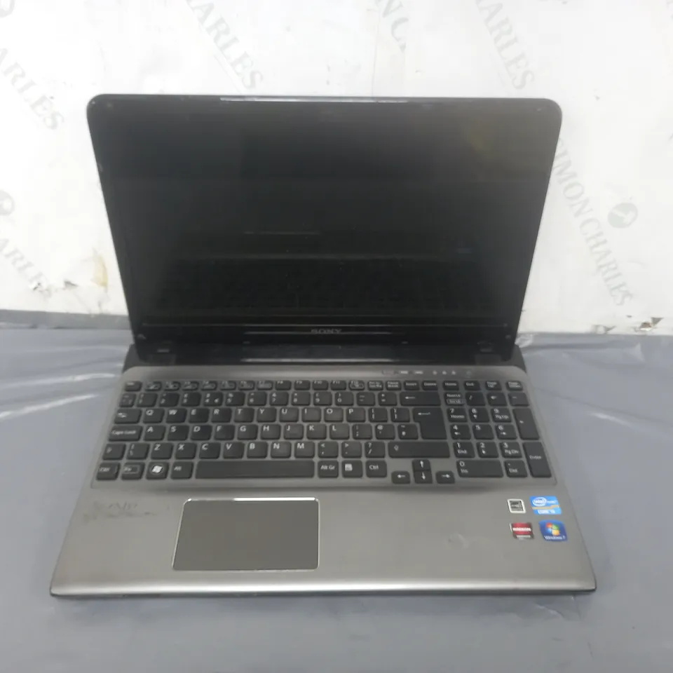 SONY SVE1511W1E 15 INCH I5-2450M 2.50GHZ