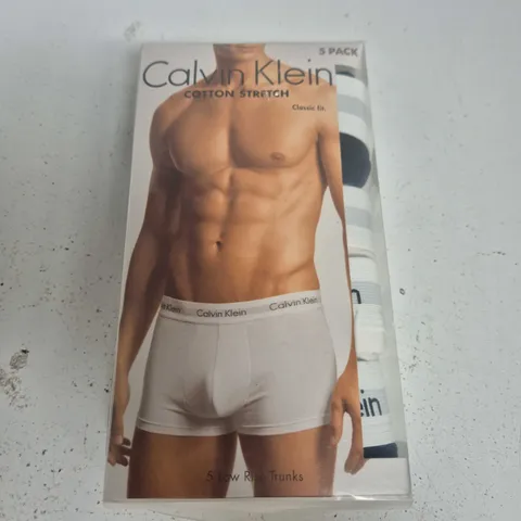 CALVIN KLEIN COTTON STRETCH MEN'S LOW RISE TRUNKS - 5 PACK (WHITE) - 4 IN PACK - LARGE
