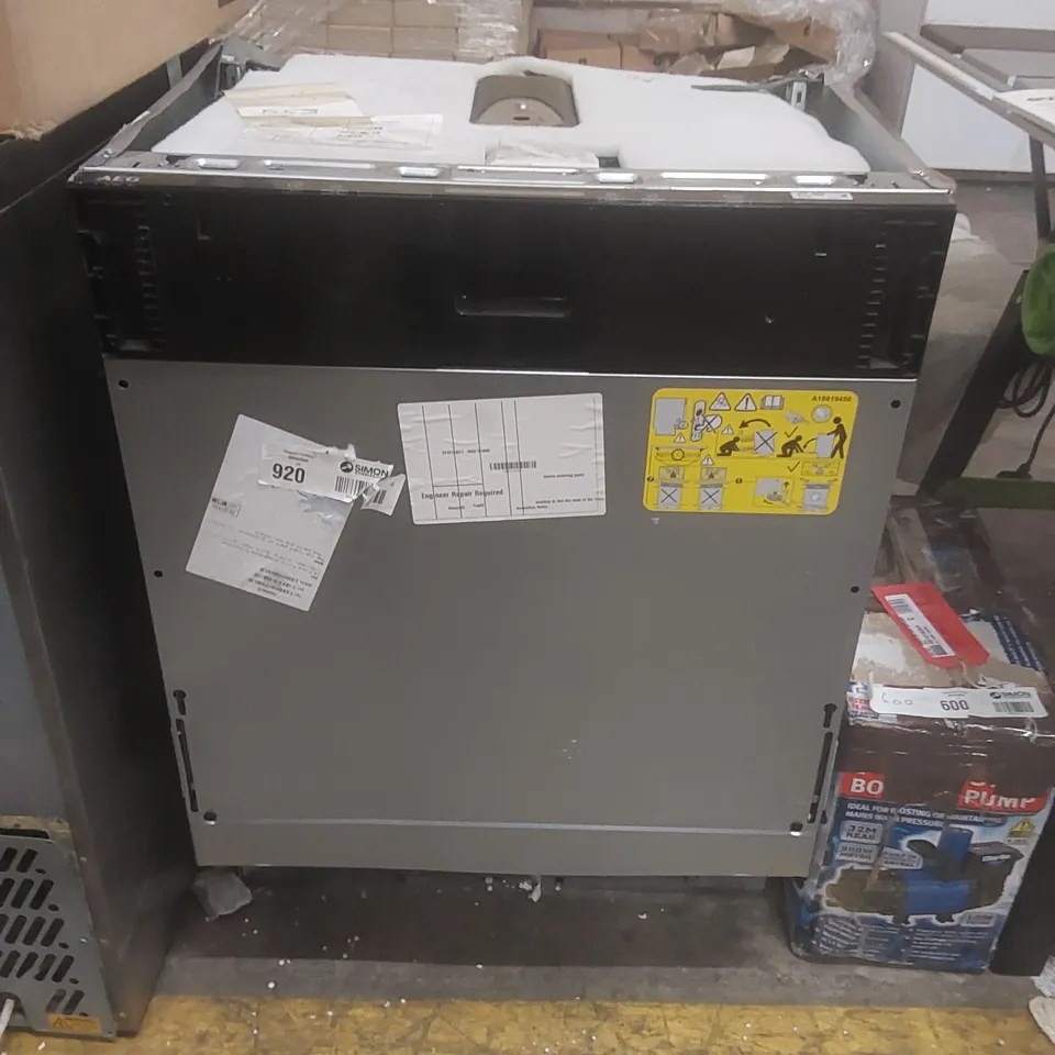 AEG FULLY INTEGRATED DISHWASHER