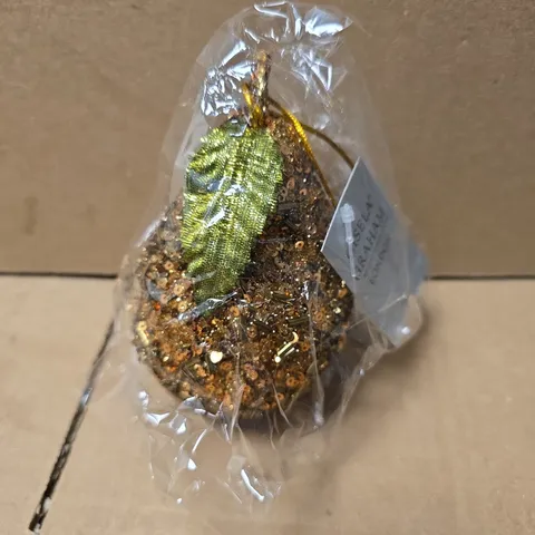 APPROXIMATELY 20 GISELA GRAHAM DECORATIVE PEARS 