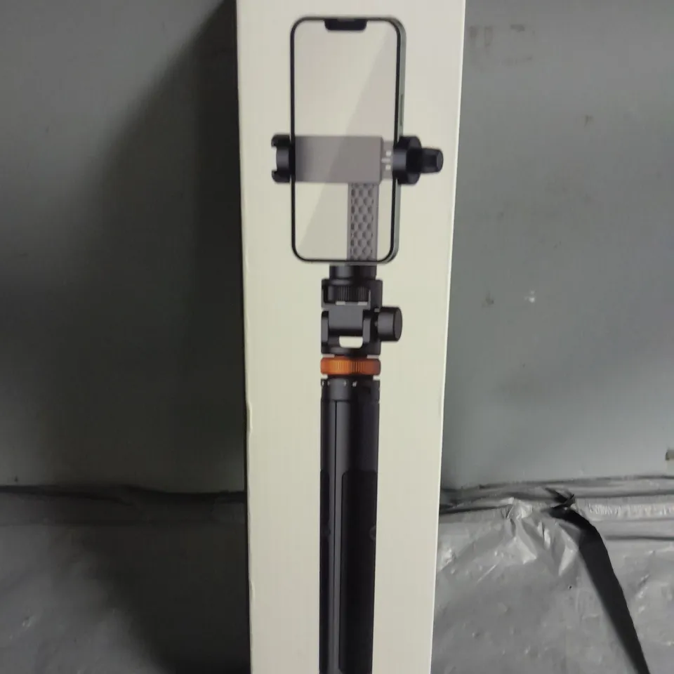 BOXED TRIPOD STAND 