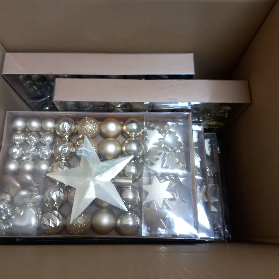 LOT OF 8 BRAND NEW 60-PACKS OF BAUBLES - SILVER & GOLD