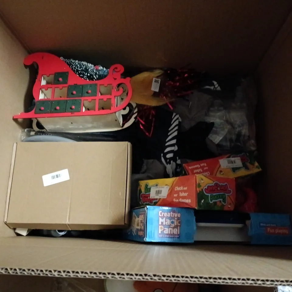 ASSORTED CHILDREN'S GAMES AND TOYS LOT TO INCLUDE CONNECT 4, TRACK RACING, RACE TO BASE, FOOD GRABBINS, ADVENT CALENDAR