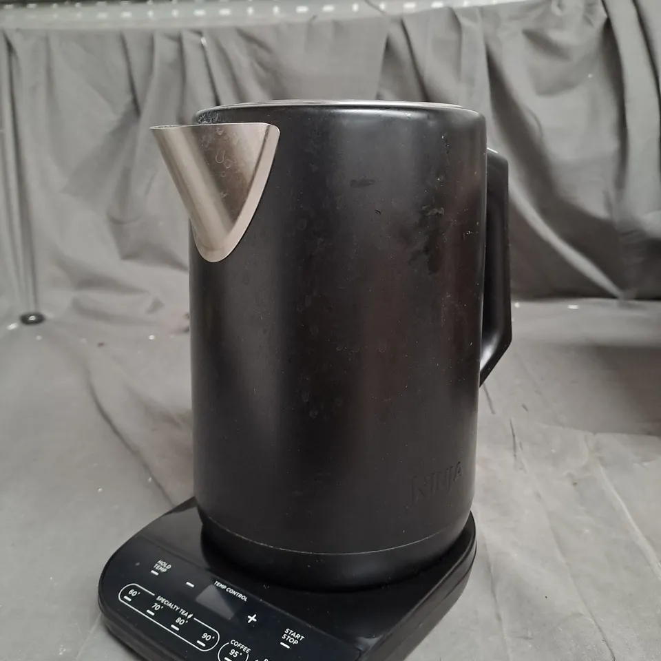 BOXED NINJA PERFECT TEMPERATURE KETTLE KT200UK